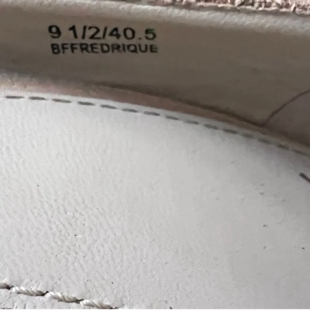 B Brian Atwood classic shape